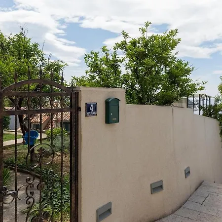 アパート Purple Rain ドゥブロブニク